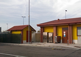 Installazione moduli prefabbricati da 10 e 15 piedi per Autogrill spa presso stazione di servizio in zona Milano